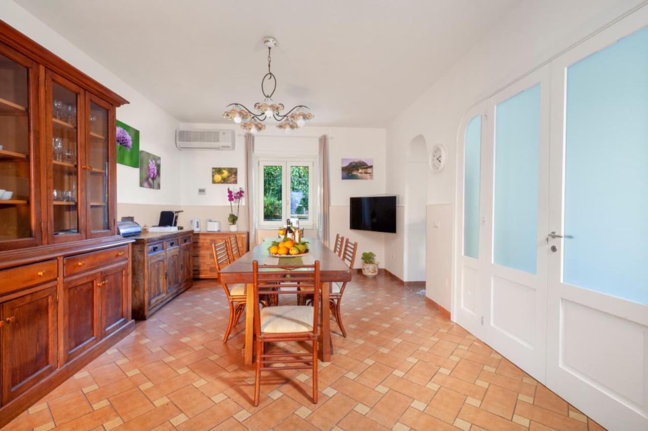 Casa Sorrento, Immerso Nel Verde A Pochi Passi Dal Centro Екстер'єр фото