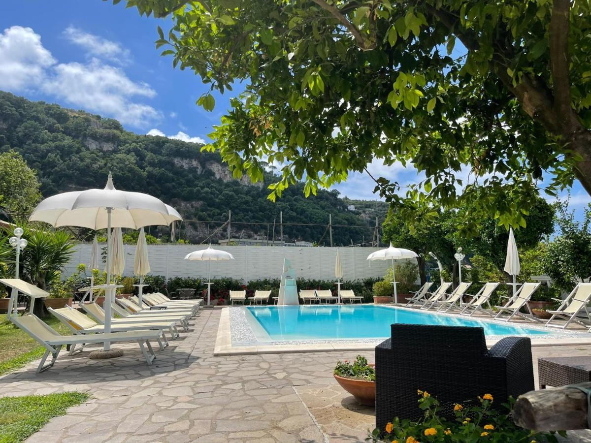 Casa Sorrento, Immerso Nel Verde A Pochi Passi Dal Centro Екстер'єр фото