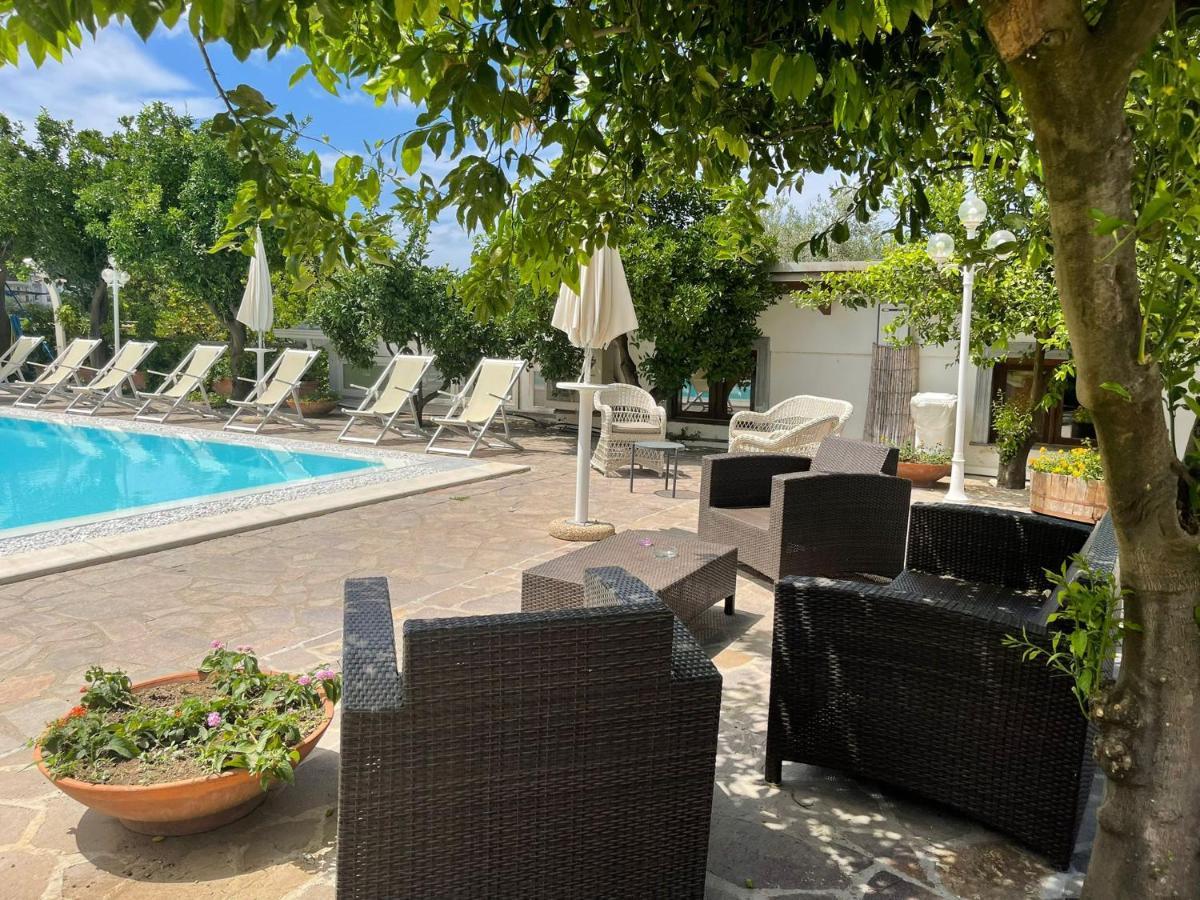 Casa Sorrento, Immerso Nel Verde A Pochi Passi Dal Centro Екстер'єр фото